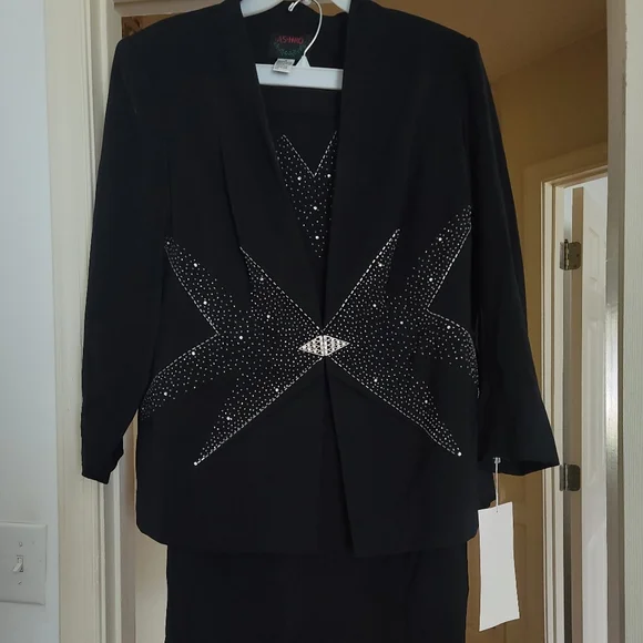 Brand New 2Pc Skirt Suit